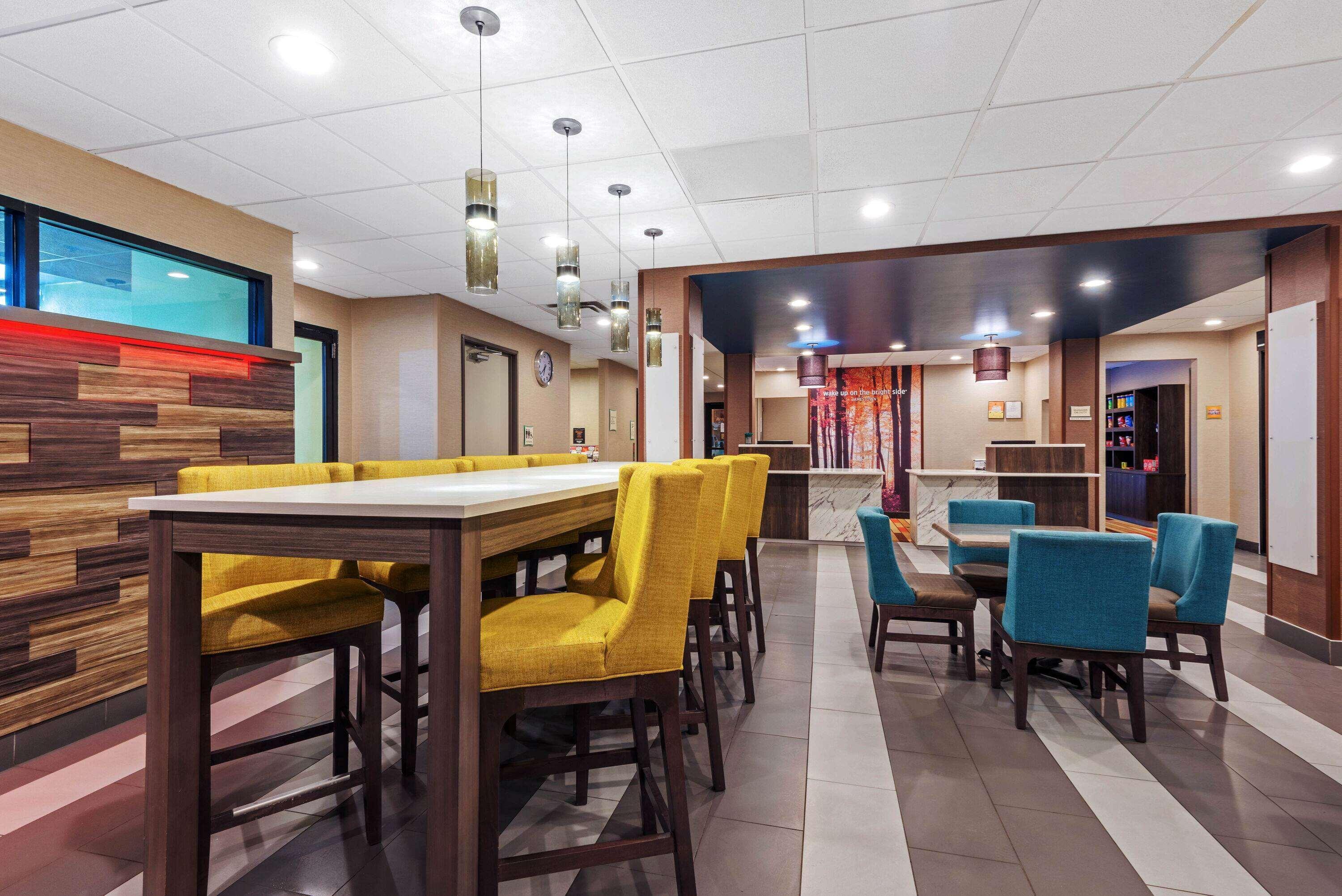 La Quinta By Wyndham Jamestown Exteriér fotografie